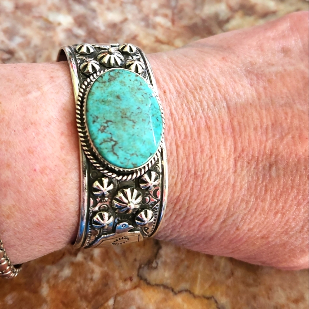 Gorgeous turquoise thunderbird cuff bracelet